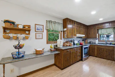 1170 W Base Road, North Vernon - 15