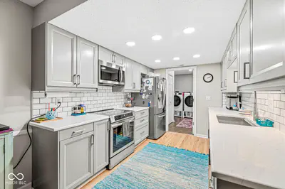 7538 Farm View Circle Drive, Indianapolis - 6