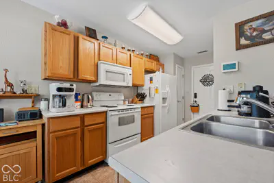 431 Blue Spring Drive, Indianapolis - 9