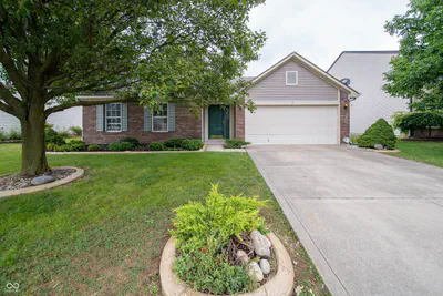 6660 Denton Drive, McCordsville