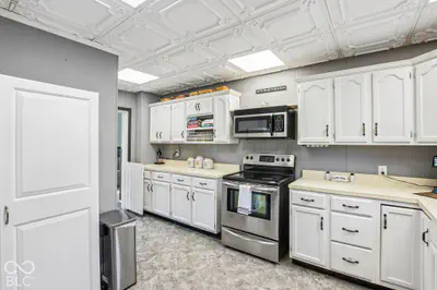 312 S Academy Avenue, Spiceland - 14