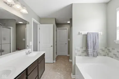 10662 Landsbrook Run N, Noblesville - 16