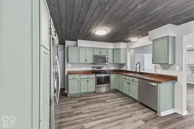 6459 Woodhaven Court, Avon - 11