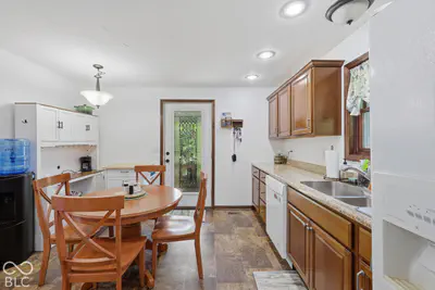733 Park Avenue, Batesville - 10