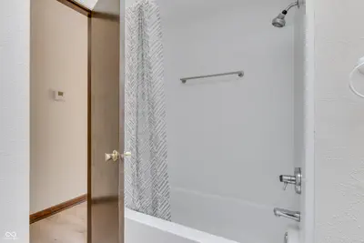 703 Hillcrest Drive, Greenwood - 35