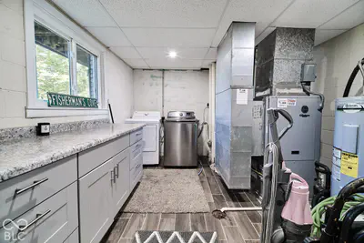 4668 E Leeward Cove, Martinsville - 43