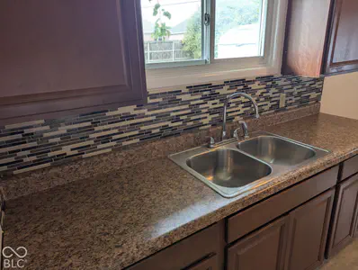 364 Robbins Drive, Greenwood - 11