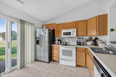 5714 Eden Village Drive, Indianapolis - 13