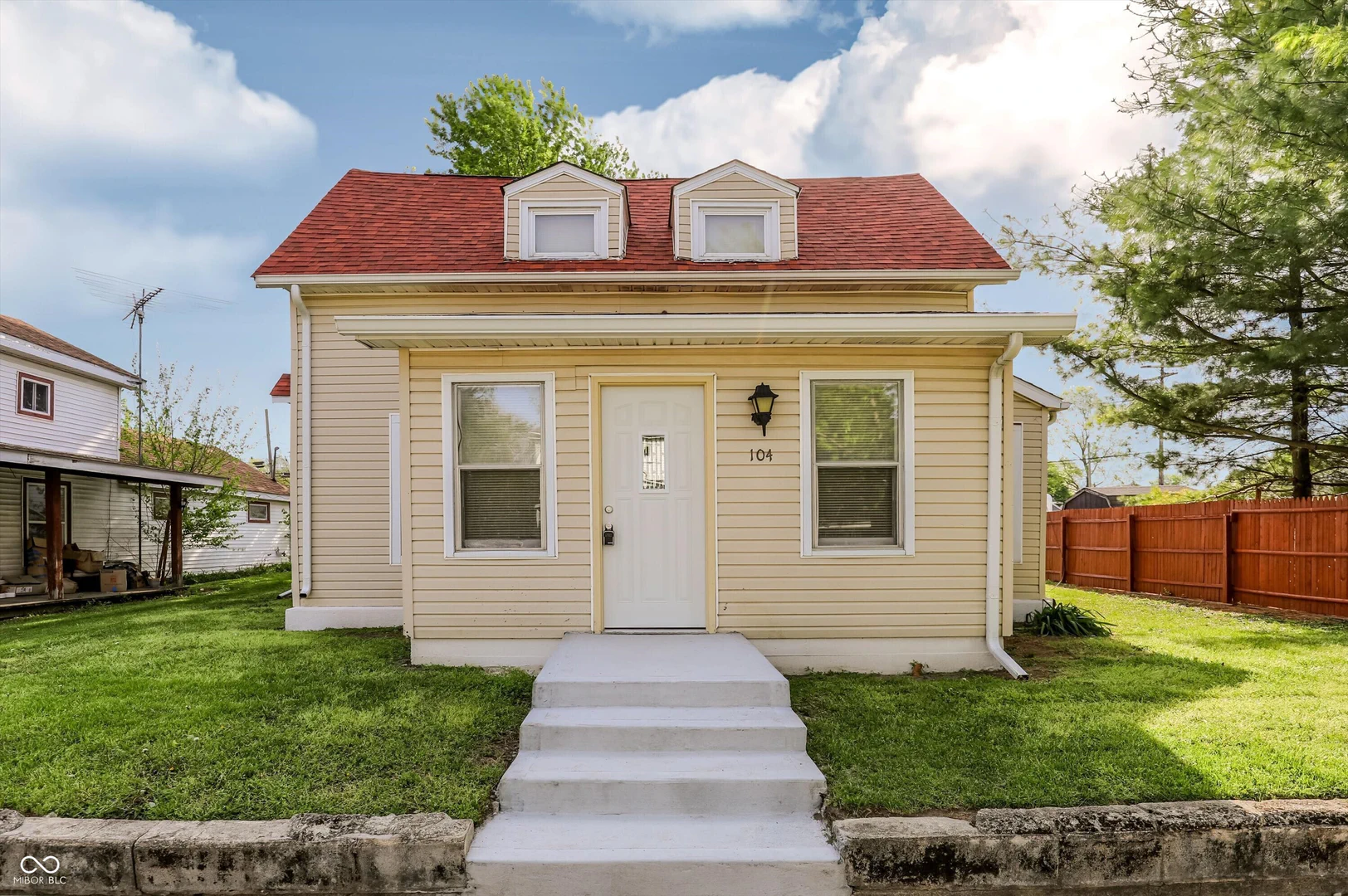 104 Broad Street, Mooreland