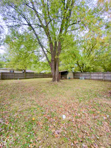 405 N Hill Street, Fairmount - 11