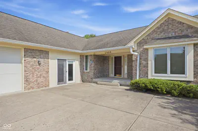 1909 Lakeside Lane, Indianapolis - 3