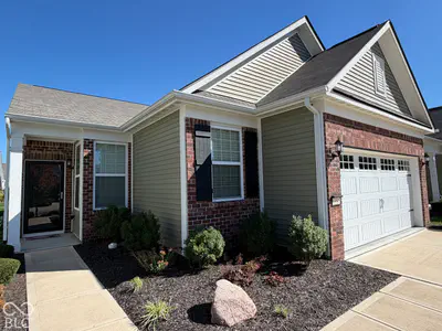 13515 Mosaic Street, Fishers