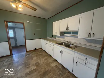 910 Elm Street, Shelbyville - 5