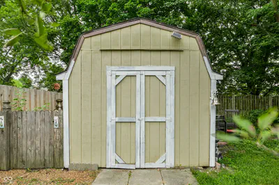 909 Farmview Lane, Carmel - 37