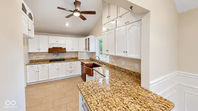 9531 Harbour Pointe Drive, Bloomington - 16