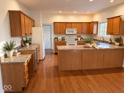 3795 Cole Court, Carmel - 31