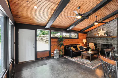 7310 Salmon Drive, Nineveh - 5