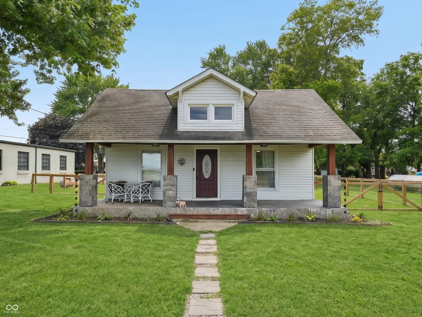 6783 Boggstown Road, Boggstown