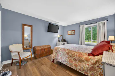 261 Oakwood, Greenwood - 43