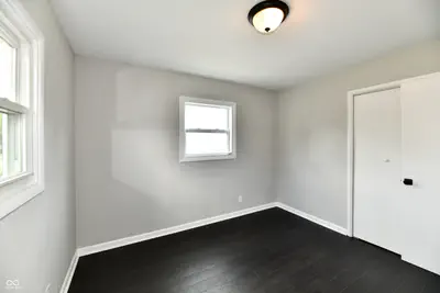 129 E McKenzie Road, Greenfield - 15