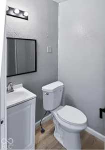 818 W Laurel Street, Seymour - 7