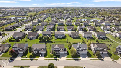 5570 Stream Drive, McCordsville - 49