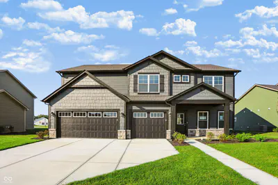 8689 Meadowlands Court, Plainfield - 2