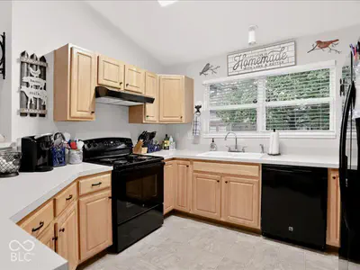 13401 Carefree Court, Camby - 16