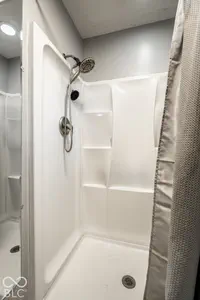 7901 Hampton Place, Fishers - 13