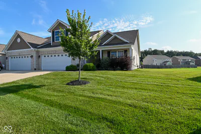 9170 Hedley Way E, Avon - 2