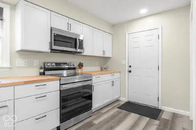 9032 Shadow Drive, Brookville - 13