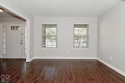5524 Oakcrest Drive, Indianapolis - 9