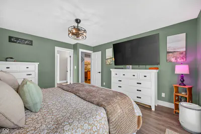 6876 W 300 S, Morgantown - 33