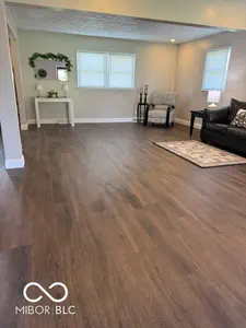 15007 Bluff Road, Edinburgh - 12