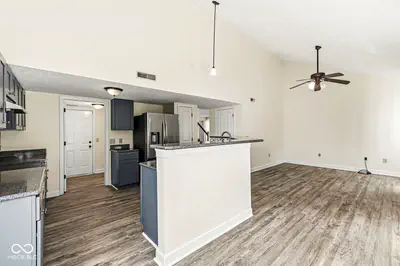 6320 Twin Creeks Drive, Indianapolis - 18