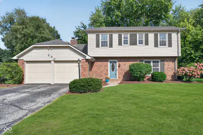 560 Harbour Drive, Noblesville