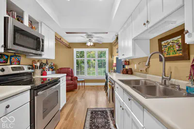 261 Oakwood, Greenwood - 25