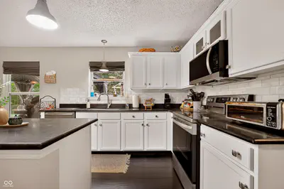 5641 Buck Drive, Noblesville - 6