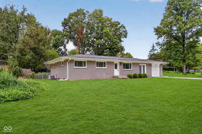 1160 Birnam Woods Trail, Carmel - 2