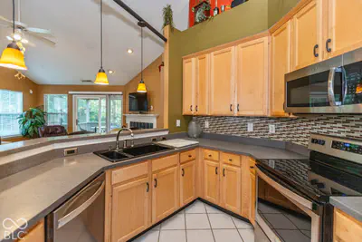 5541 Dill Court, Indianapolis - 12