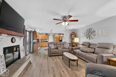 7721 200 Road, New Palestine - 11