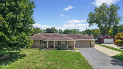 885 Broadway North Drive, Plainfield - 18