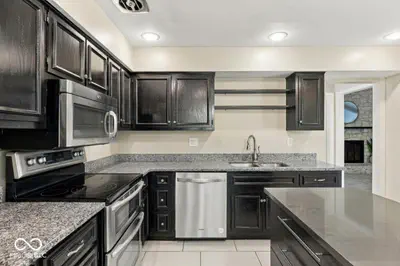 12825 Andover Drive, Carmel - 11