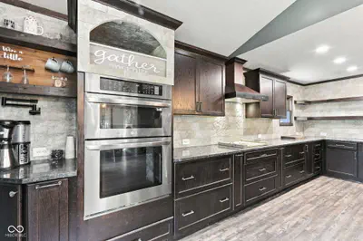 8671 Kinman Drive, Nineveh - 4