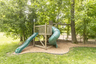 3805 Village Drive, New Palestine - 25