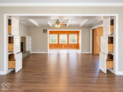7053 Grosvenor Place, Indianapolis - 8
