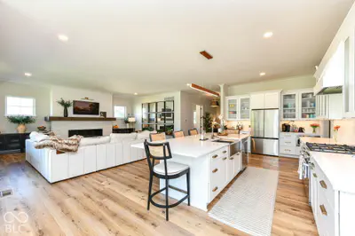 4488 Miller Way, Westfield - 11
