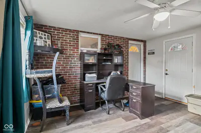 6461 Madison Avenue, Indianapolis - 17