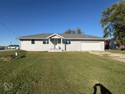 8499 State Road 71, Dana