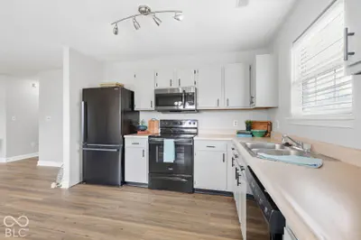 18084 Sanibel Circle, Westfield - 10